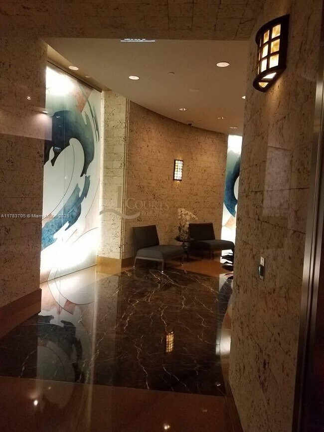 Building Photo - 801 Brickell Key Blvd