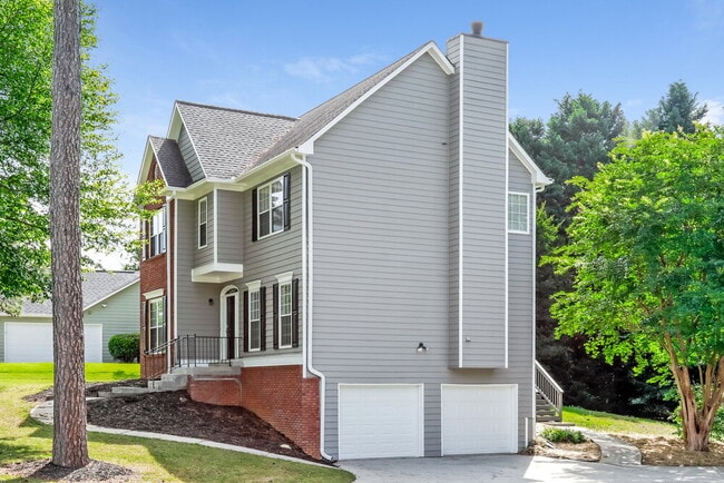 Building Photo - 1307 Highfield Dr NE