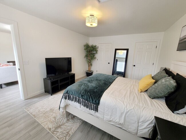 Building Photo - Remodeled Condo in Norman