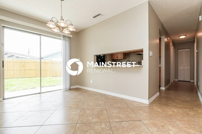 Building Photo - 4 Bedroom Pet-Friendly Home in Seminole, FL with Main Street Renewal