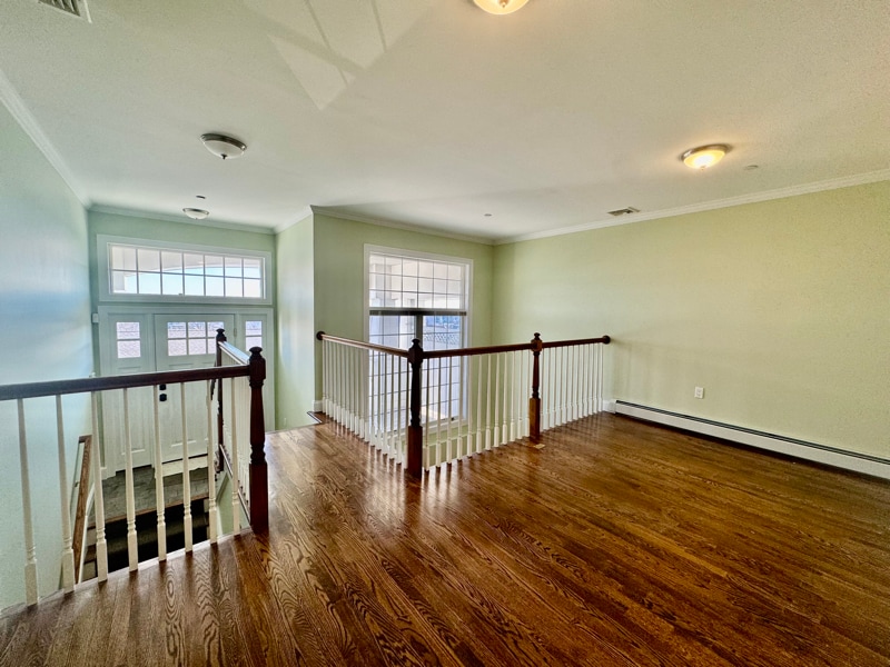 Building Photo - 56 Soundview St