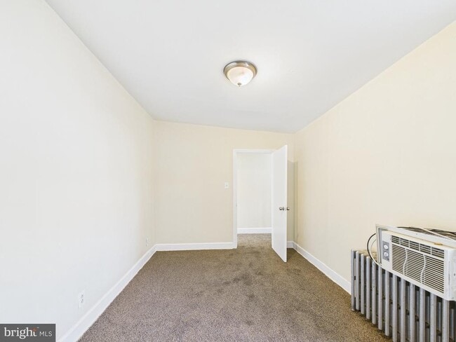 Building Photo - 809 Wharton St