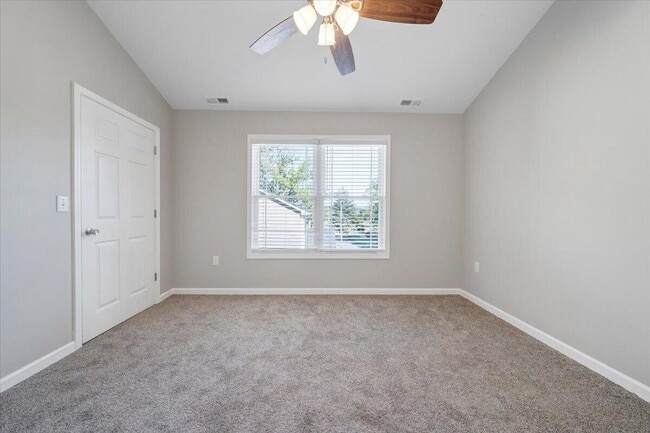 Building Photo - 1702 Baldwin Ave NE