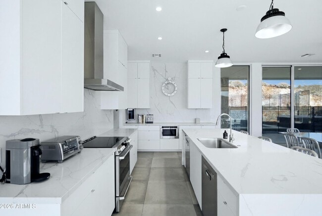 Building Photo - 43359 N 66th St