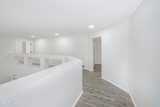 Building Photo - 6529 Jim De Groat Dr