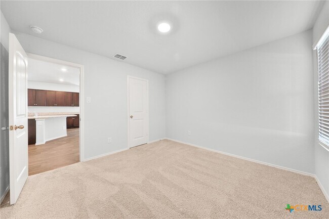 Building Photo - 813 Indigo Wy