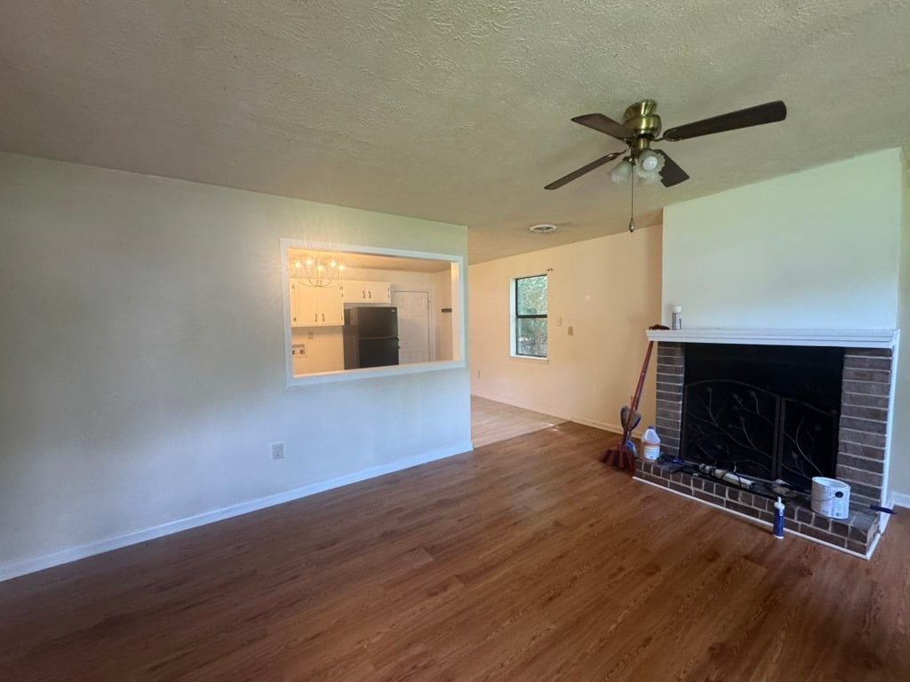 Building Photo - 150 Essex Ct