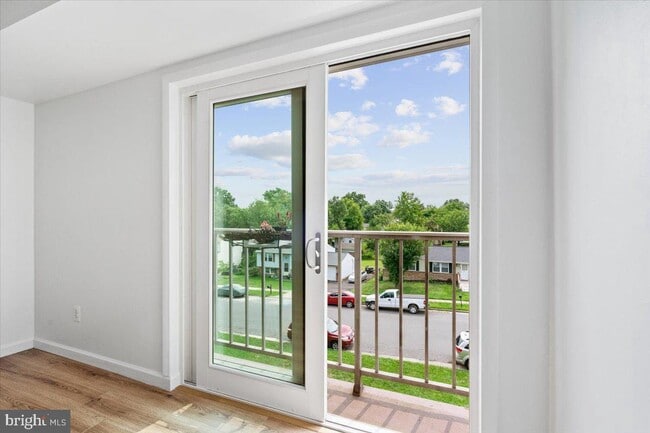 Building Photo - 141 N Fillmore Ave