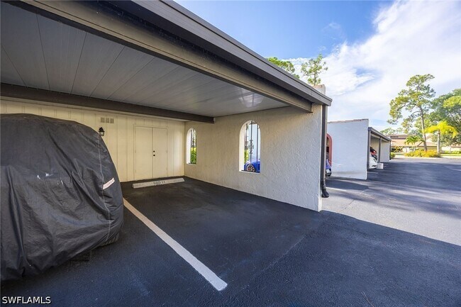 Building Photo - 605 Augusta Blvd