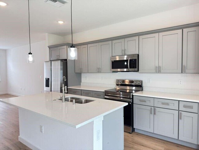 Building Photo - 6807 SW 153rd Pl Rd