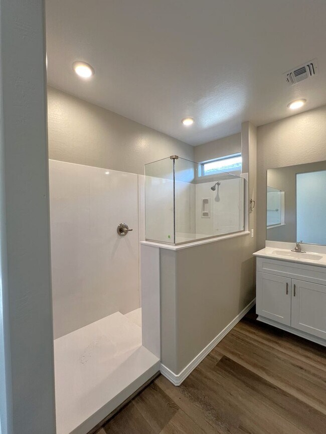 Building Photo - Brand New Home in Pronghorn Ranch