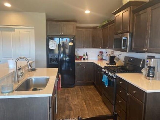 Building Photo - Introducing a charming rental home in East...