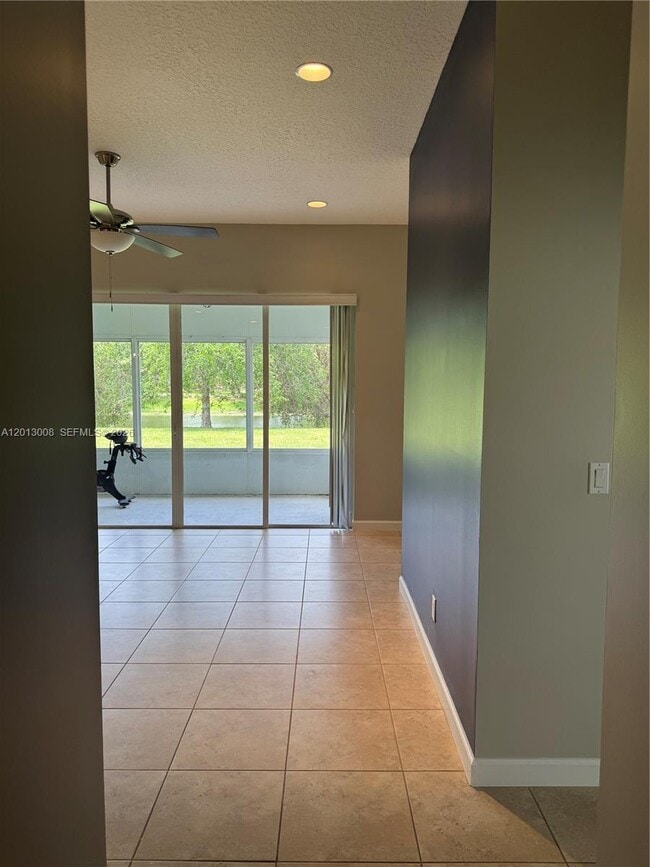 Building Photo - 10671 SW Waterway Ln