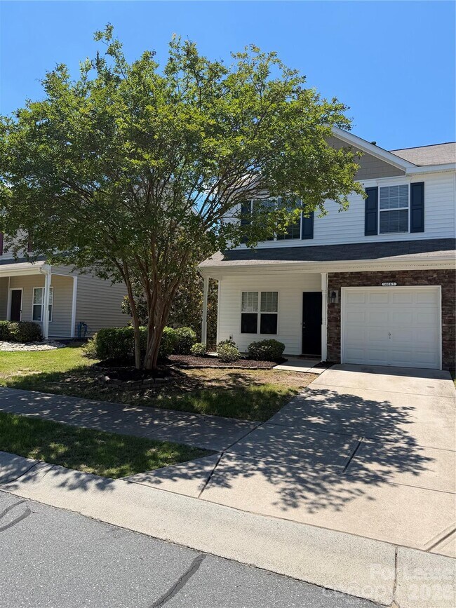 Building Photo - 14065 Singleleaf Lane