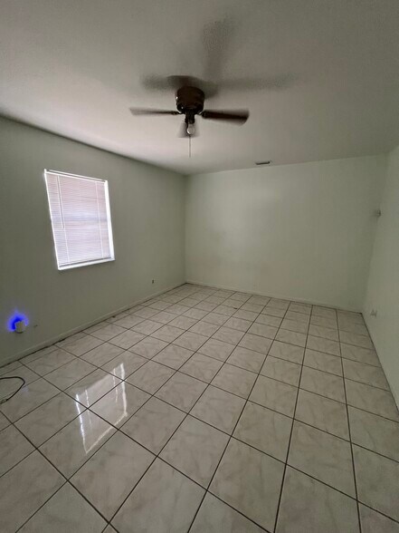 Building Photo - 23 Mountain Dr