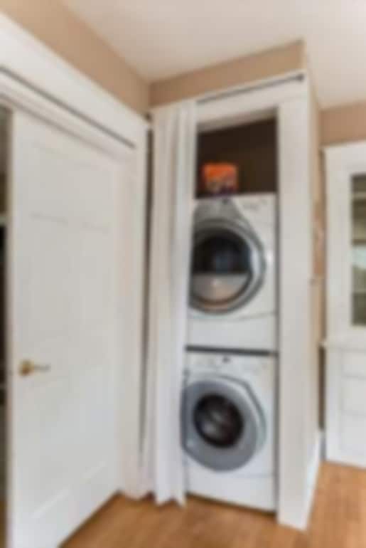 Building Photo - 896 Westminster St