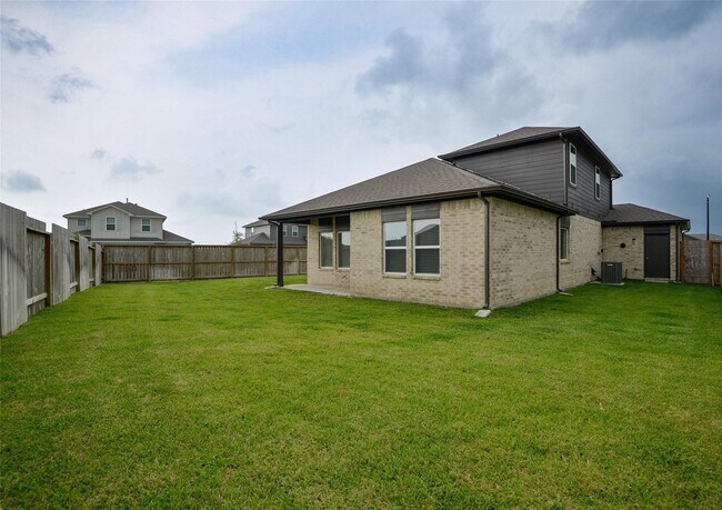 Building Photo - 1055 Llano Trl
