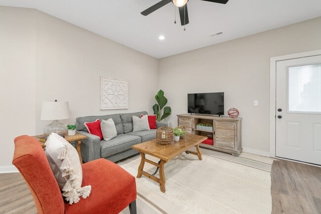 Building Photo - 2432 S Wheatland St