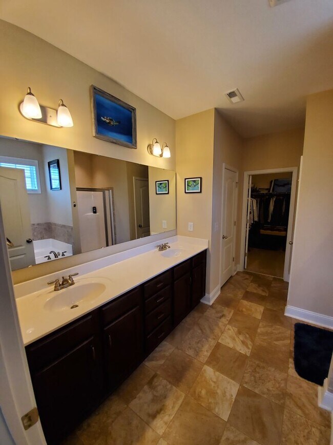 Building Photo - 205 Korbel Dr