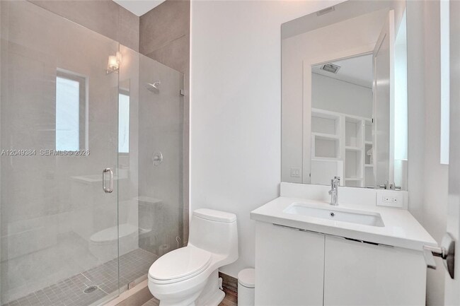 Building Photo - 5742 Brookfield Cir