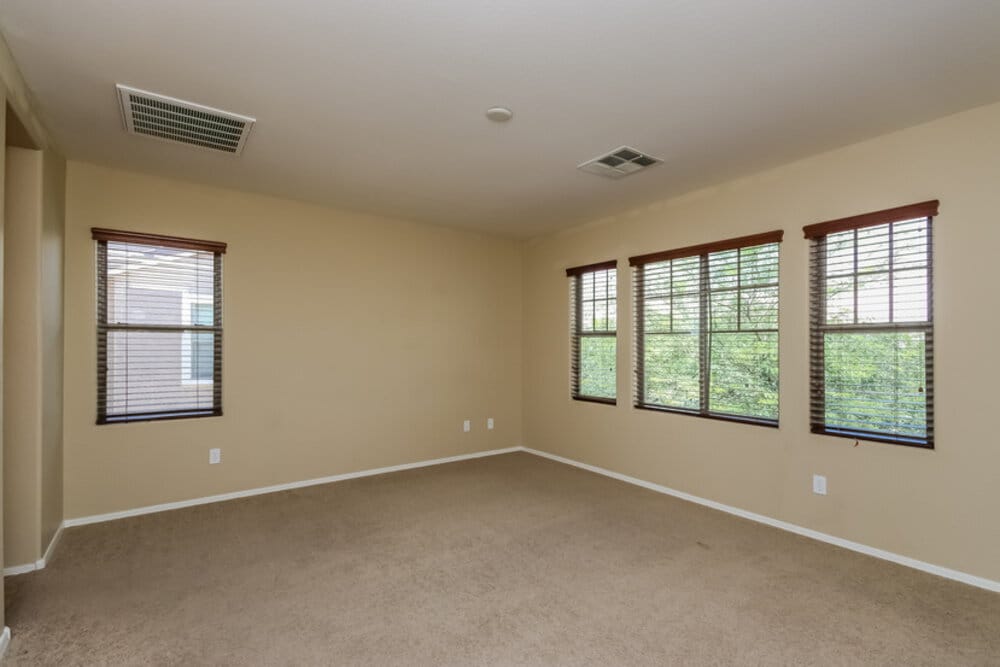 Building Photo - 3297 E Ivanhoe St