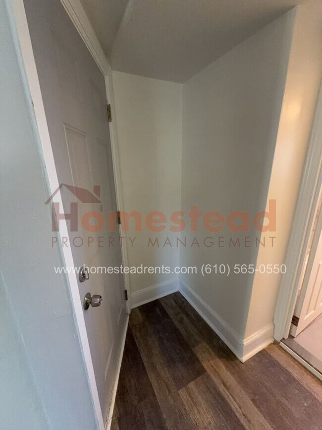 Building Photo - 20 Marshall Ave