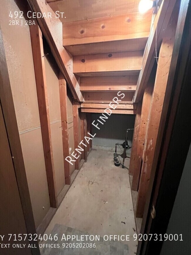 Building Photo - 492 Cedar St