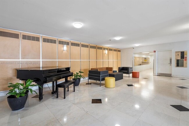 Building Photo - 6770 Indian Creek Dr