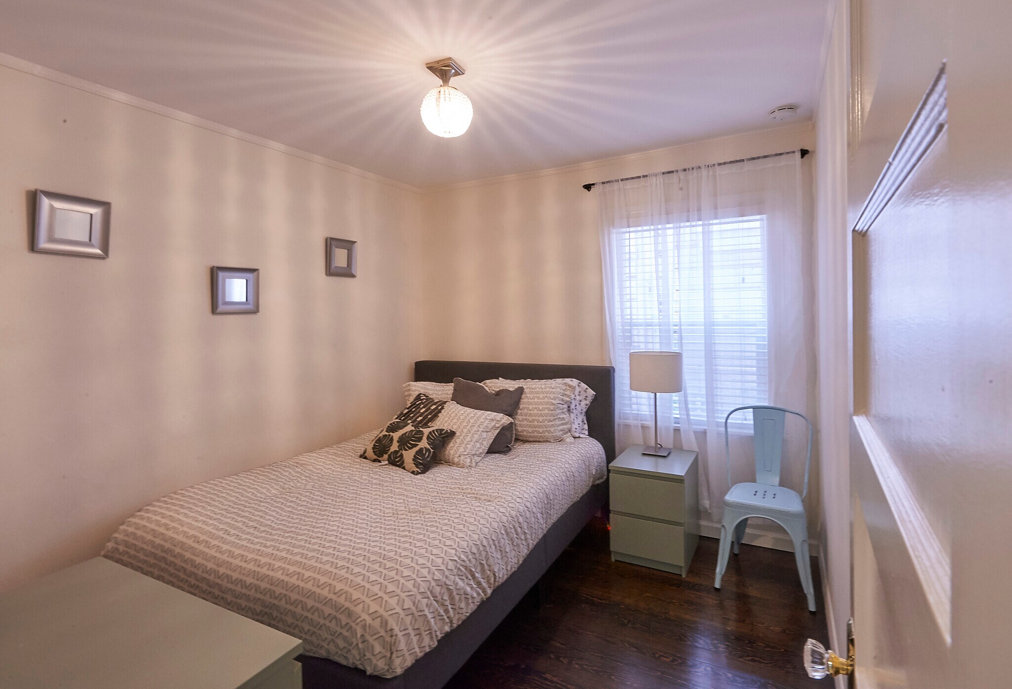 Building Photo - 1724 Lincoln Ave