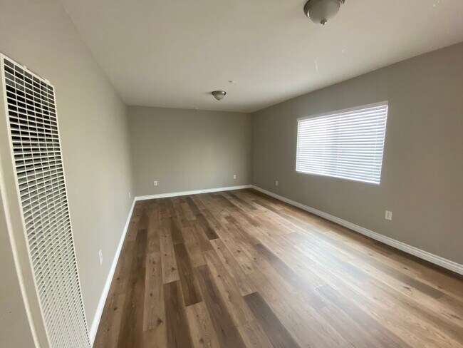 Building Photo - 135 Olive Street, Unit C
