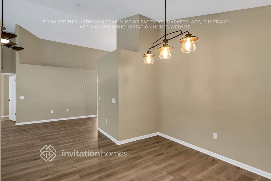 Building Photo - 8042 Lansing Dr