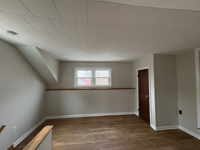 Building Photo - Charming House in the Borough