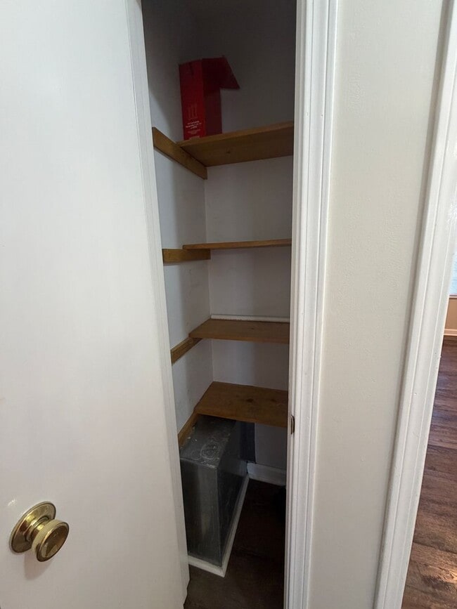 Building Photo - 4063-4063 Wynn St