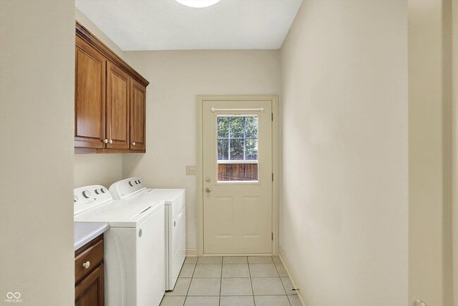 Building Photo - 11055 Ruckle St