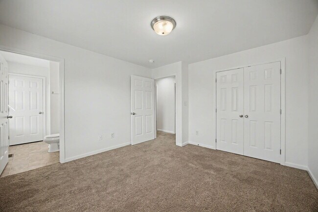 Building Photo - 2540 Sun Seeker Ct