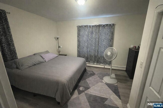 Building Photo - 382-386-386 Highland Ave