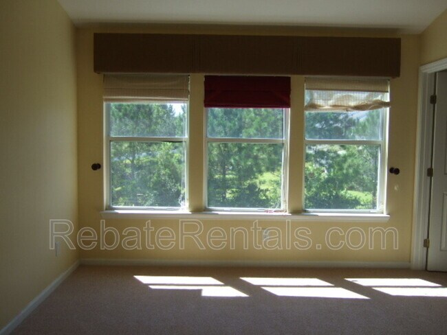 Building Photo - 7528 Scarlet Ibis Ln