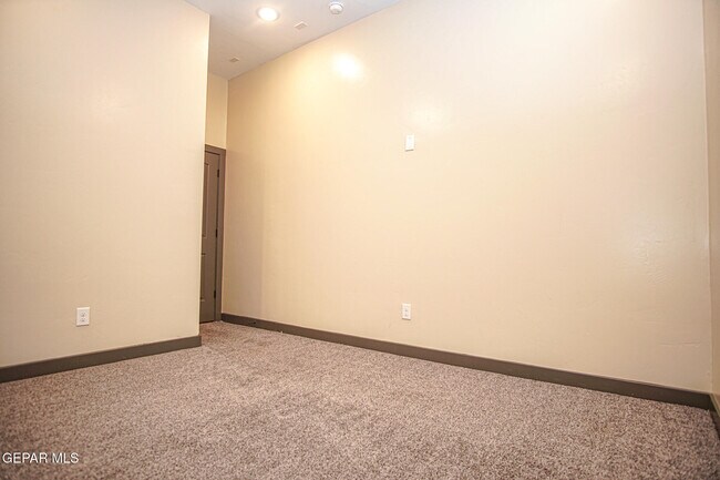 Building Photo - 12337 Desert Palms Ave