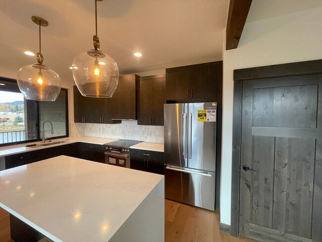 Building Photo - Whitefish Landing Town House