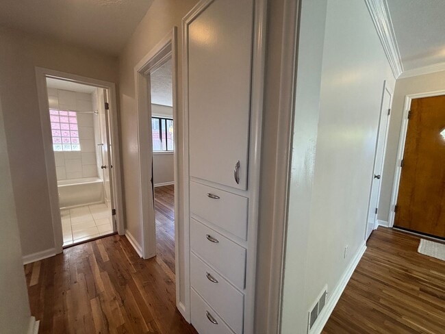 Building Photo - Spacious Four Bedroom Single Family Home