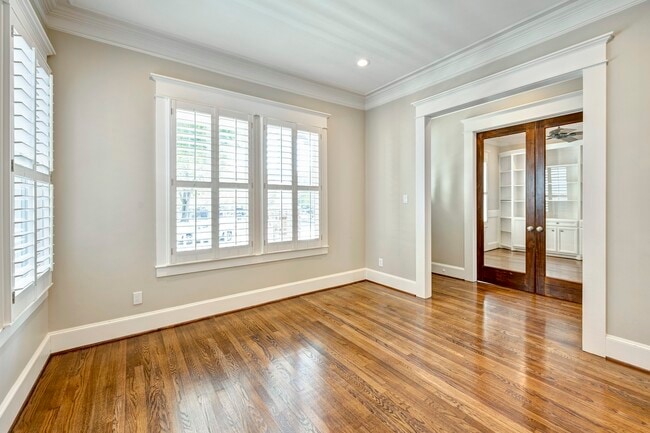 Building Photo - 1525 Oxford St