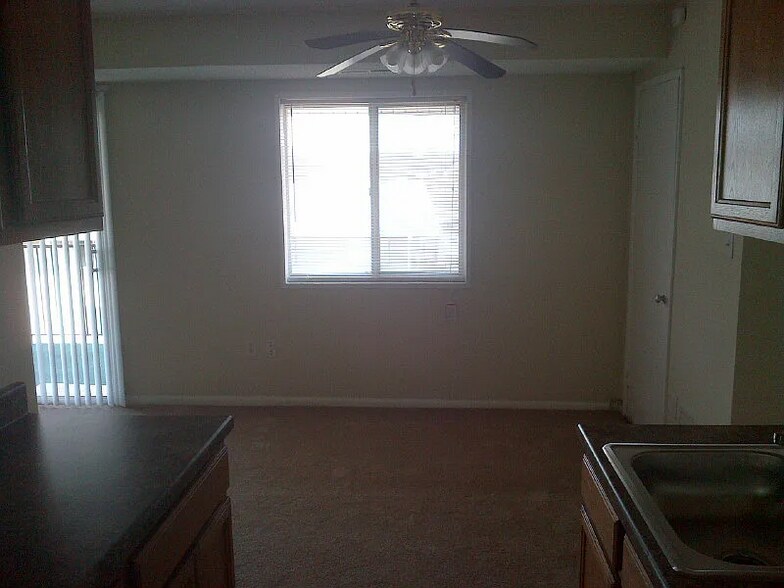 Building Photo - 5410 85th Ave