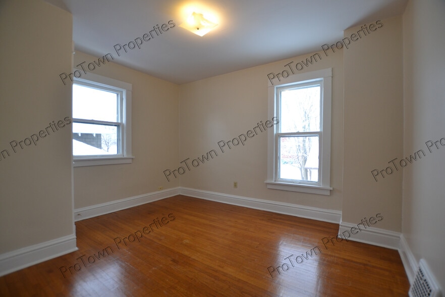 Building Photo - 807 Glenwood Ave