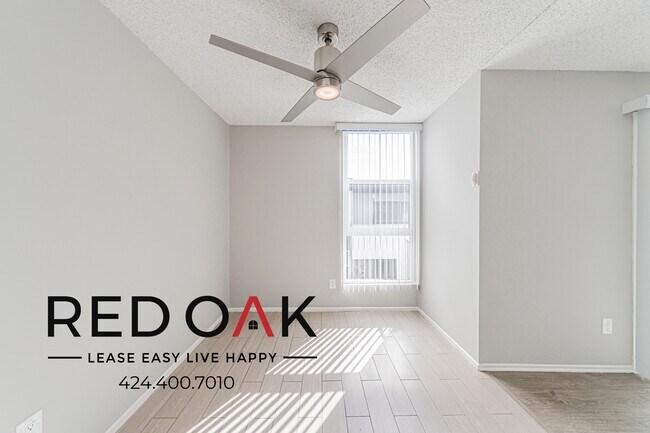 Building Photo - 4433 Colbath Ave