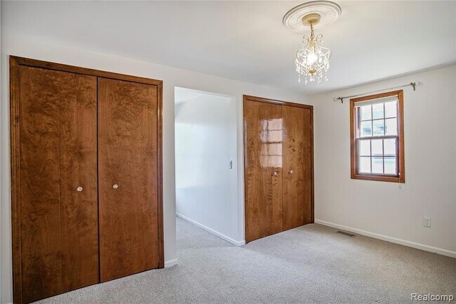 Building Photo - 1777 Fairway Dr
