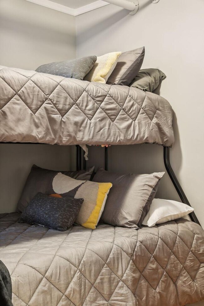 Building Photo - 3006 W 44th St