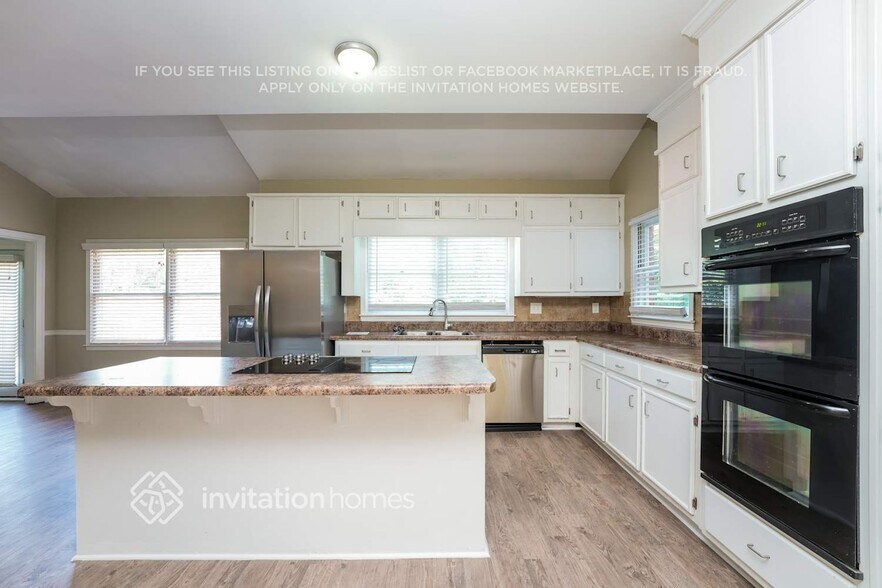 Building Photo - 5055 Shadow Path Ln SW