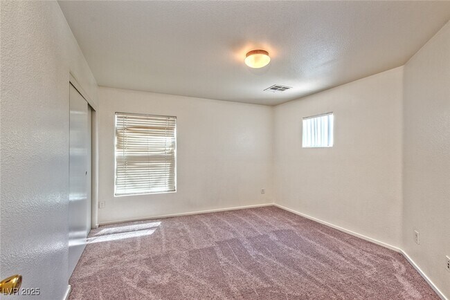 Building Photo - 3958 Blushing Hearts Rd