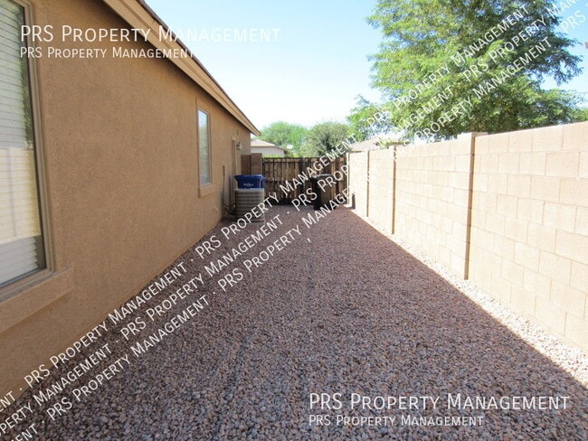 Building Photo - 4221 E Crest Ct