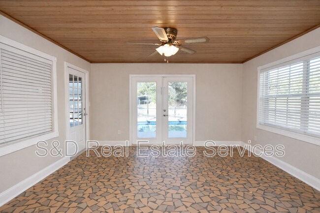 Building Photo - 3133 S Polk Ave